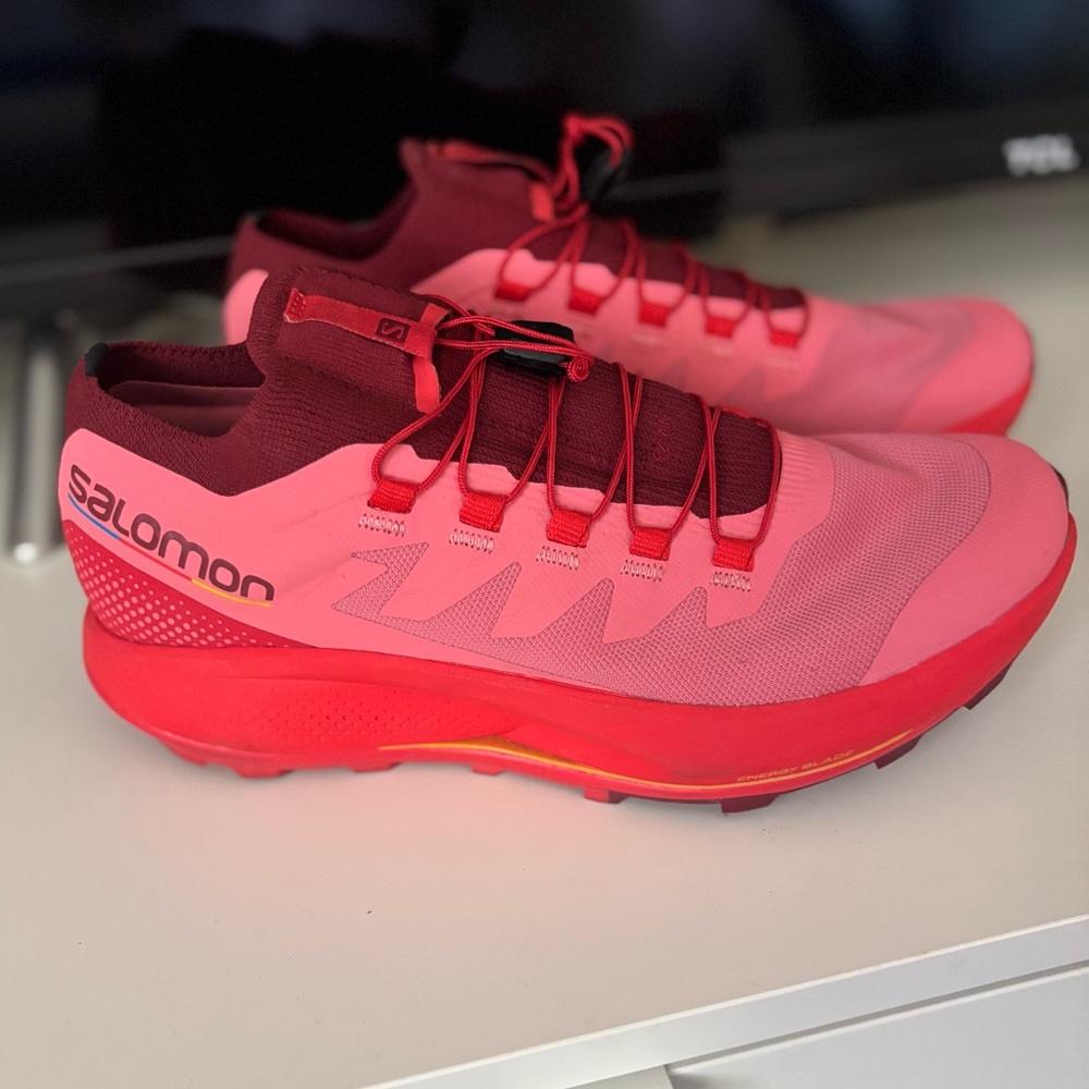 Salomon Pulsar Trail 2 Pro Pink and Red Sneakers